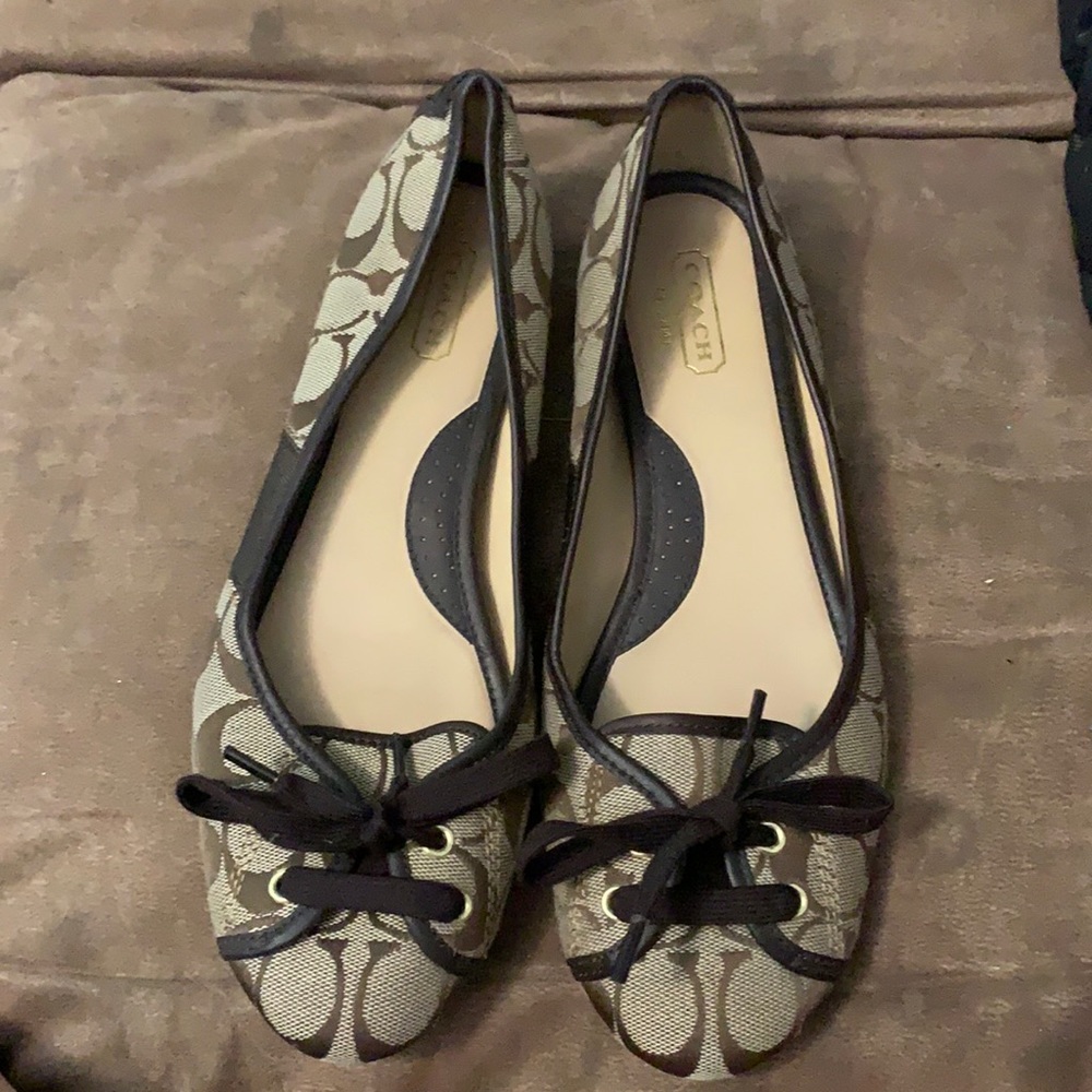 Brown tan flats